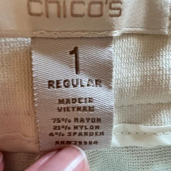 Chicos Off White Dress Pants - Size 1 (Chico's Sizing) - Picture 6 of 6